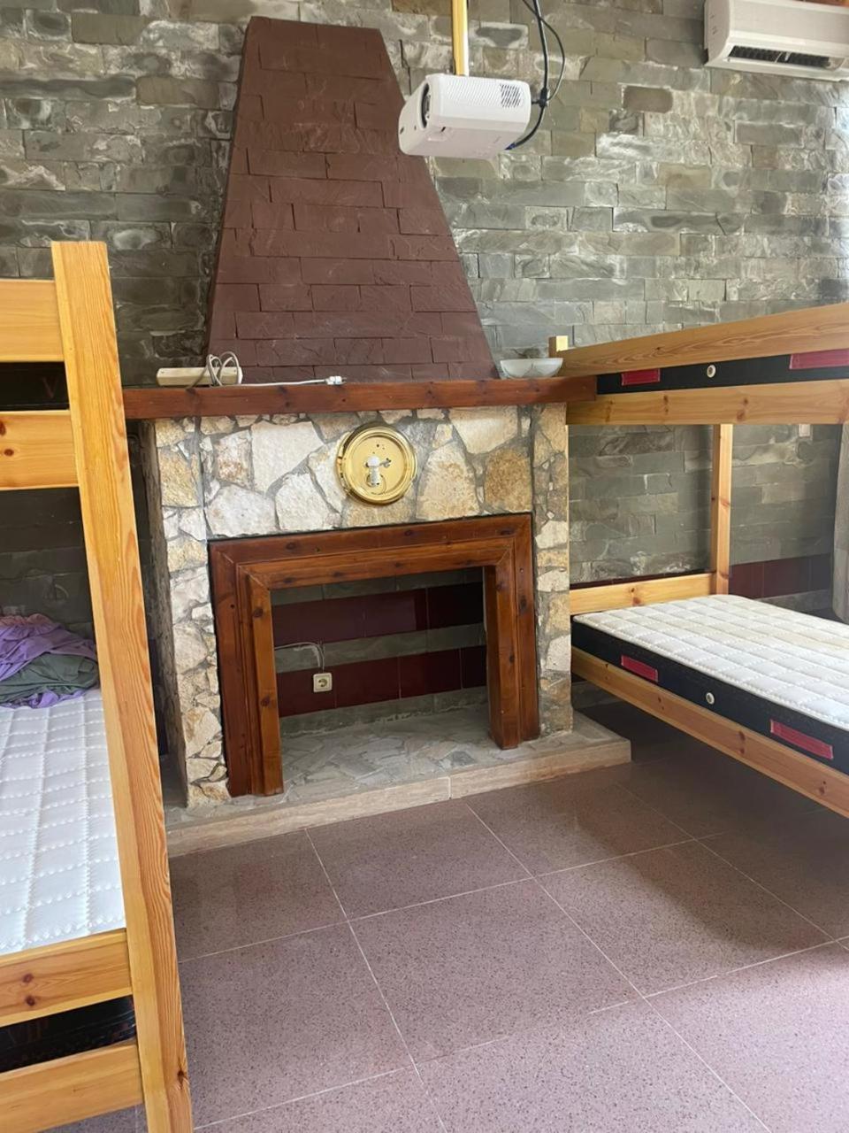 Univers Vandrerhjem Berat